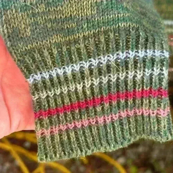 Tiara International 2001 sweater size L - Picture 3 of 6